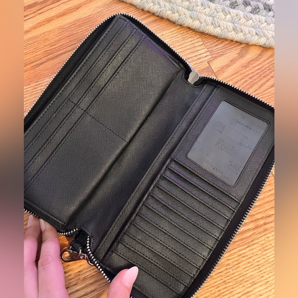 Wallet - Picture 3 of 4